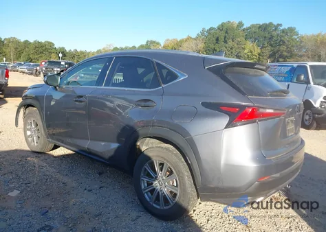 2021 Lexus Nx 300 z USA, uszkodzony, nr VIN JTJDARDZ6M2261748